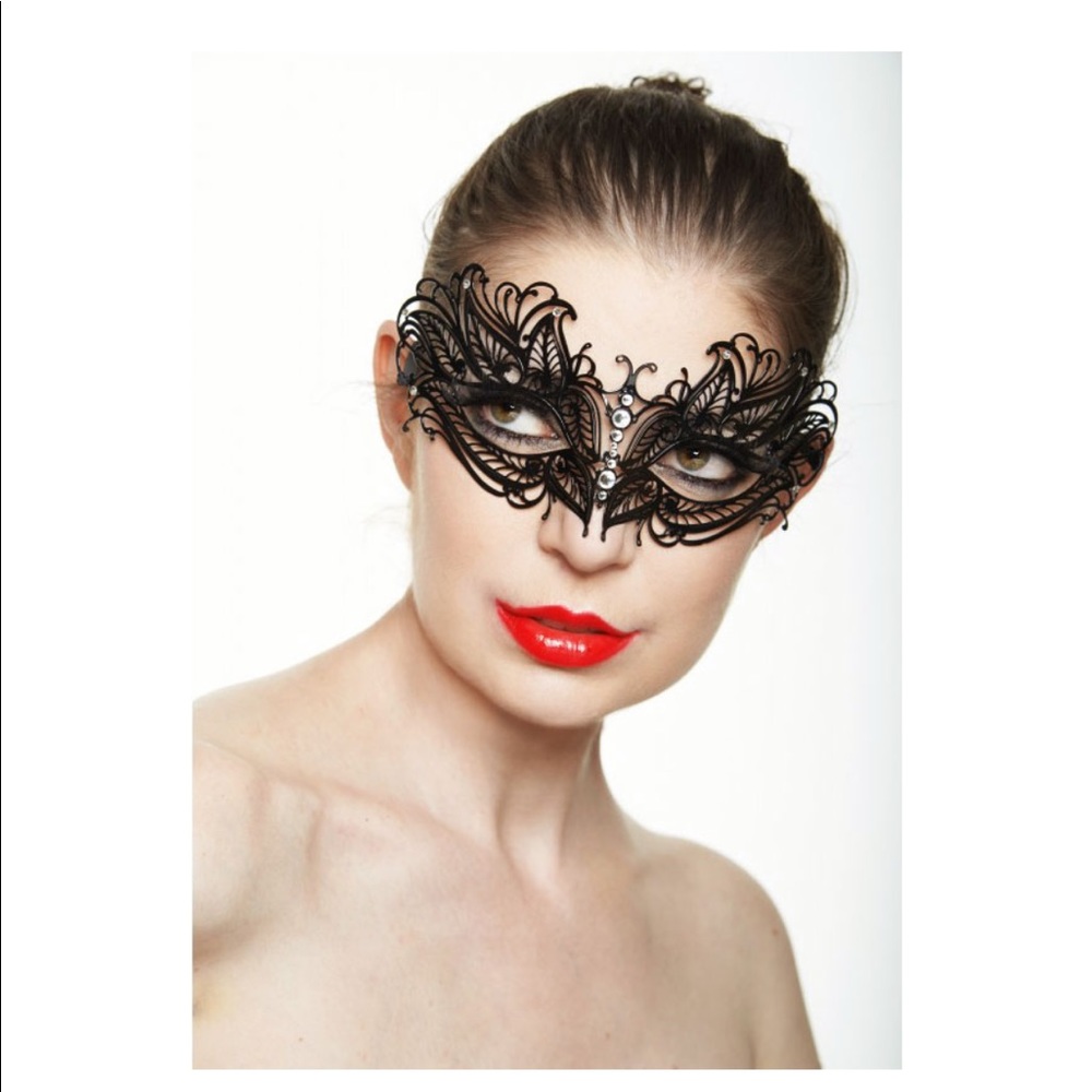 Masquerade mask